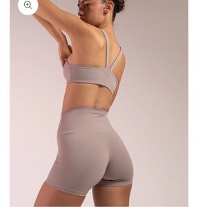 VANG Athletica 4” shorts - stone